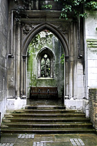 [ photo: Ruins of Church of St Dunstan in the East 1, London, England UK, May 2008 (img 149-095) ]