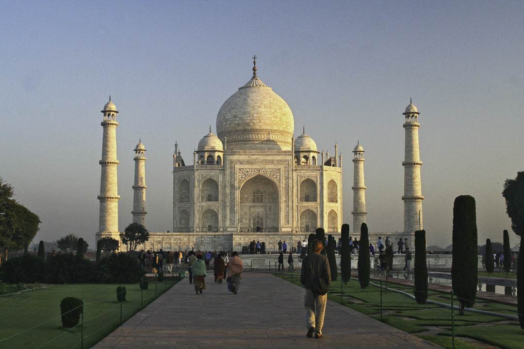 [photo] Taj Mahal at Dawn, Agra, India