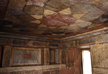 [ photo: Bedroom Wall and Ceiling Design, Fatehpur Sikri, Uttar Pradesh, India, February 2010 (img 202-092) ]