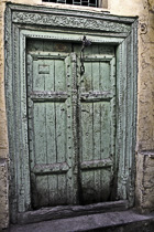 [ photo: Green Door, Nizamuddin Auliya Basti, New Delhi, NCT Delhi, India, February 2010 (img 177-017) ]