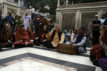 [ photo: Pir Shabda Singing a Qawwali at Khwaja Nizamuddin Auliya's Dargah, New Delhi, NCT Delhi, India, February 2010 (img 177-035) ]