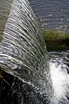 [ photo: Mill Water Fall at Witte Watermolen, Sonsbeekpark, Arnhem Gelderland, Netherlands May 2007  (img 136-084) ]